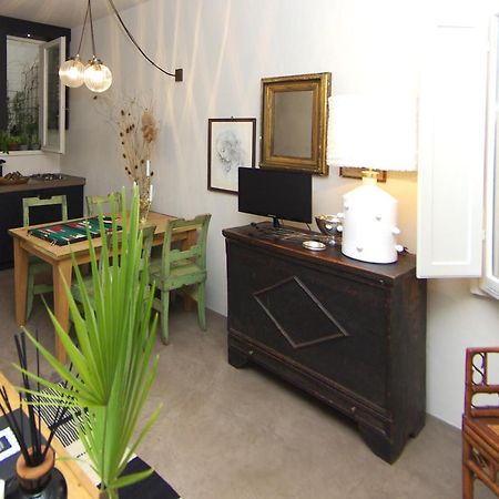 Appartamento Centro Citta Quartiere Oltrarno Con Una Camera Da Letto Florenz Exterior foto